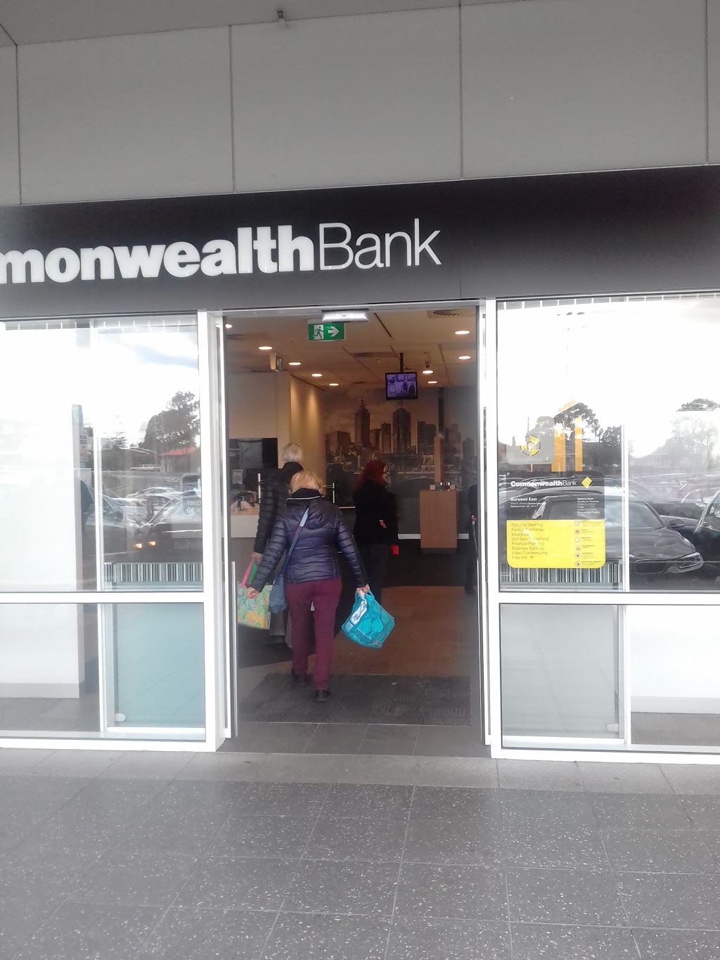 Commonwealth Bank | Shop 16/17 One Shopping Centre Cnr Blackburn Road and Burwood, Burwood Hwy, Burwood East VIC 3151, Australia | Phone: (03) 9808 9988