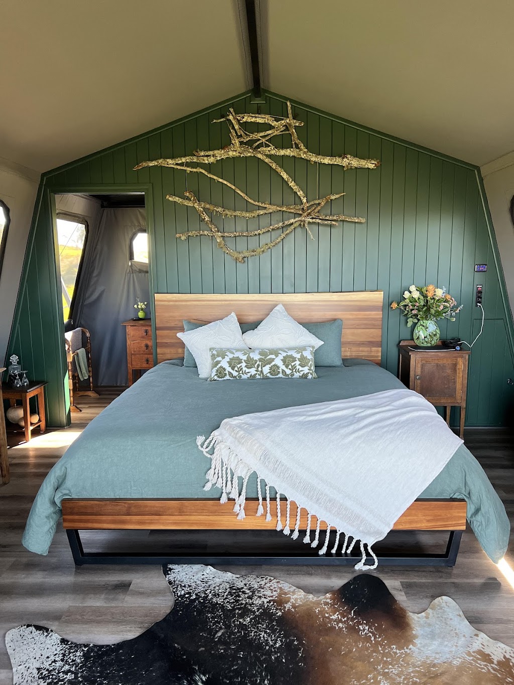 Valhalla Glamping | 394 W Haldon Rd, Woodbine QLD 4359, Australia | Phone: 0432 312 374