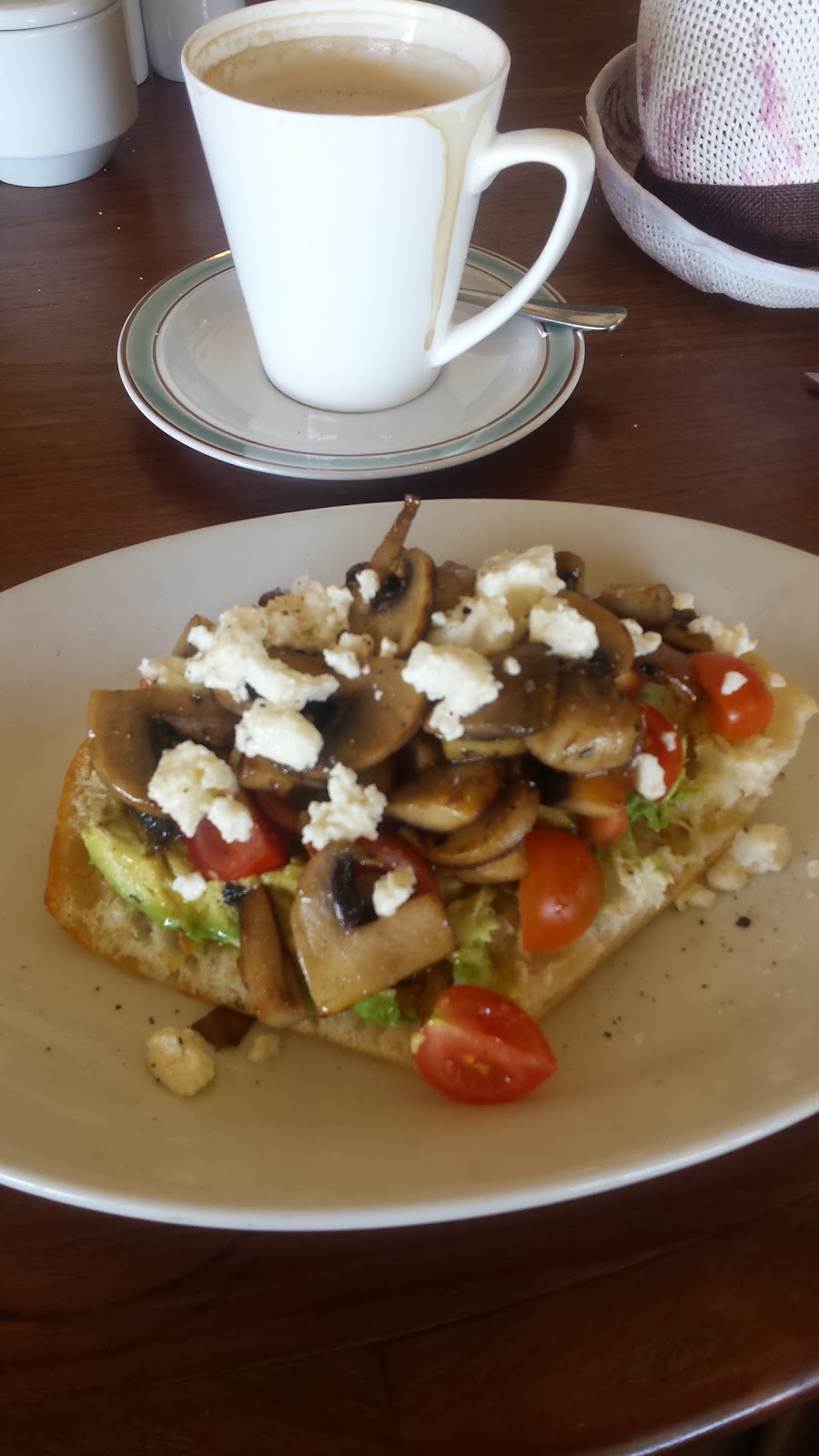 Beaufort Park Cafe | 12 Havelock St, Beaufort VIC 3373, Australia | Phone: (03) 5349 2802