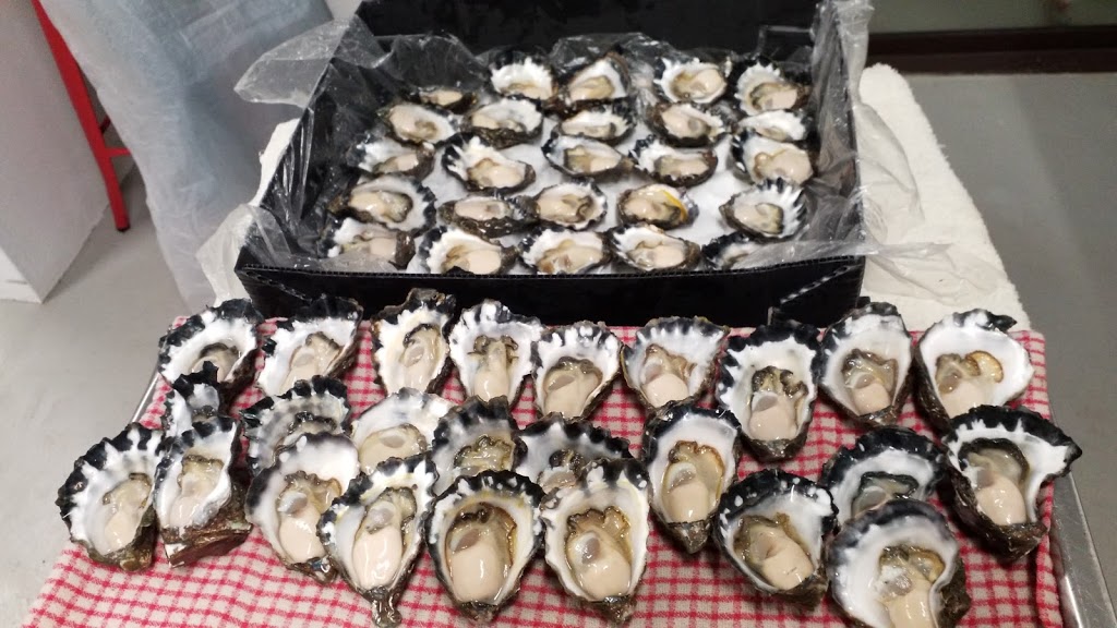 Baines Oysters | 1459 Manning Point Rd, Mitchells Island NSW 2430, Australia | Phone: 0409 609 216