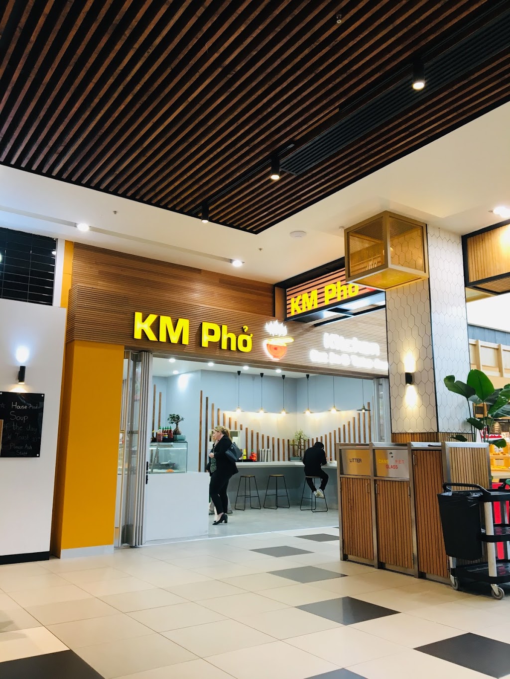 KM Pho | restaurant | 172A Burwood Hwy, Burwood East VIC 3151, Australia