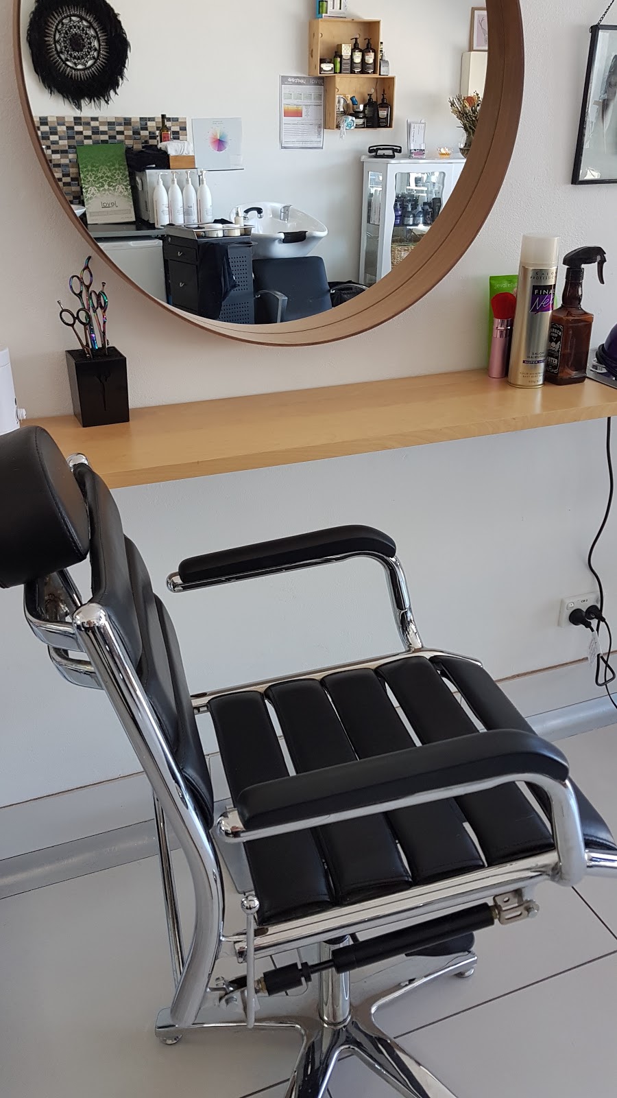 The Hair lounge & Spa | 4/91 Scenic Dr, Budgewoi NSW 2262, Australia | Phone: (02) 4390 5073