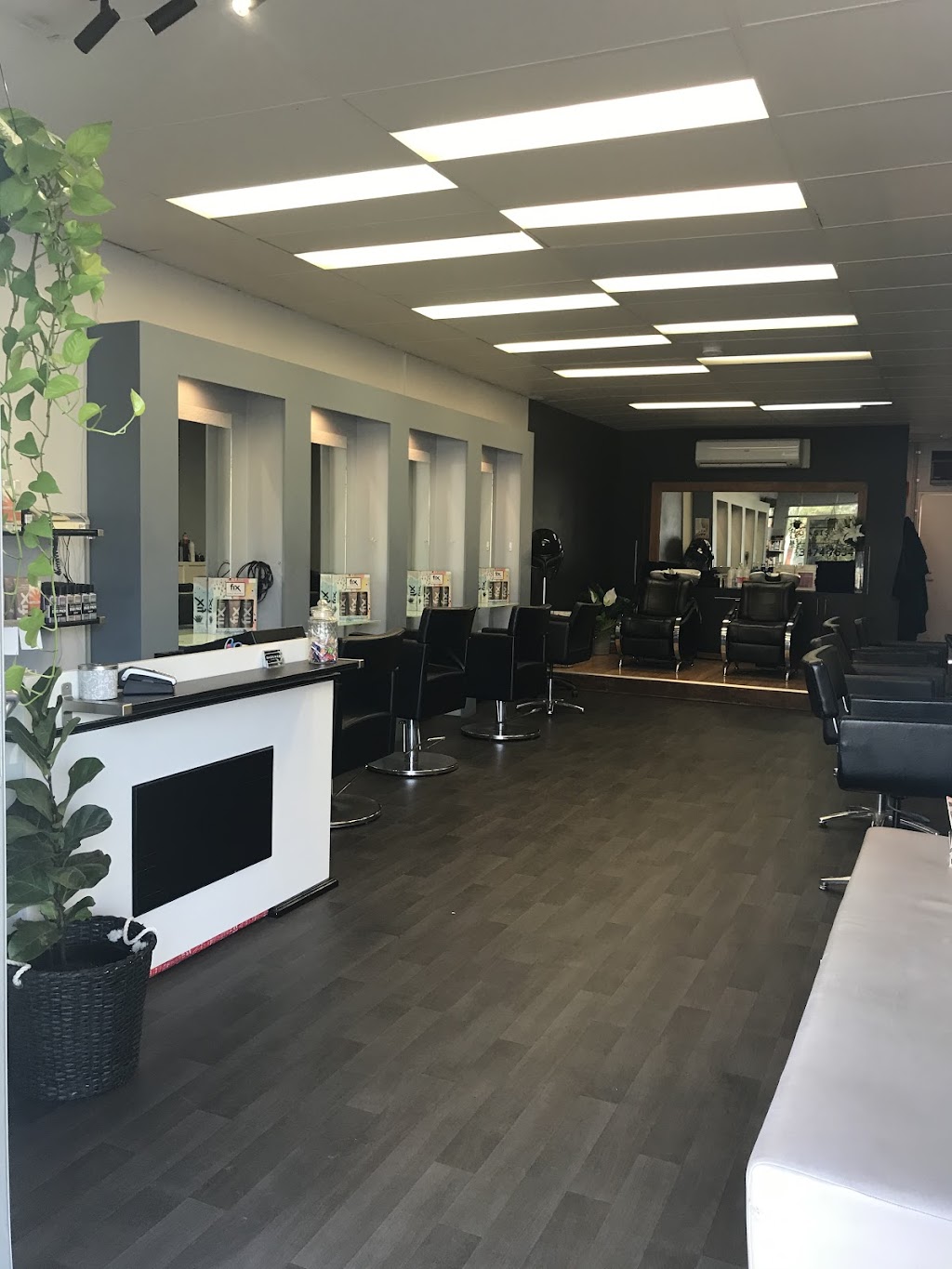 Oasis Hair & Beauty | 124 Goodwin Dr, Bongaree QLD 4507, Australia | Phone: (07) 3474 7634