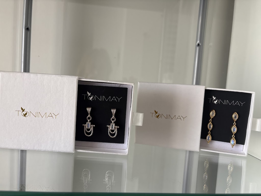 Marias Bridal Studio | 5 Citadel Way, Inverloch VIC 3996, Australia | Phone: 0438 483 502