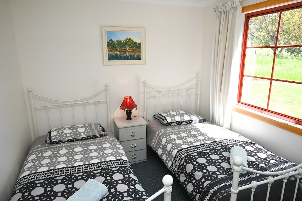 Jasmine Cottage | 7 Snake Gully Rd, Walwa VIC 3709, Australia | Phone: 0422 630 529
