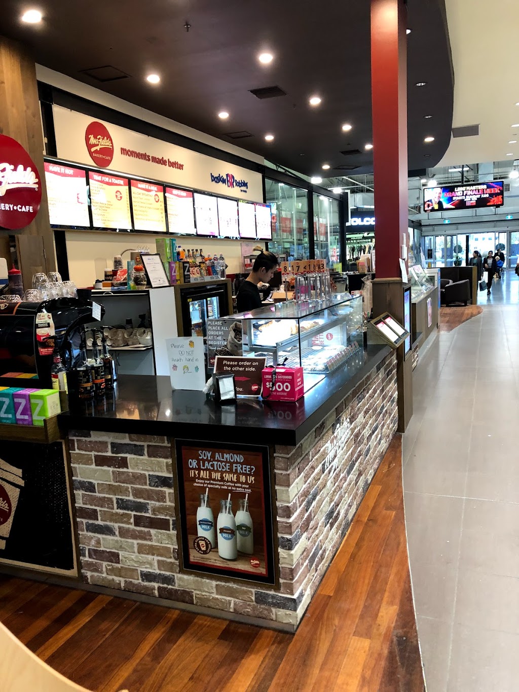 Mrs. Fields Bakery Cafe | Shop K0162/250 Centre Dandenong Rd, Moorabbin Airport VIC 3194, Australia | Phone: (03) 9584 2895