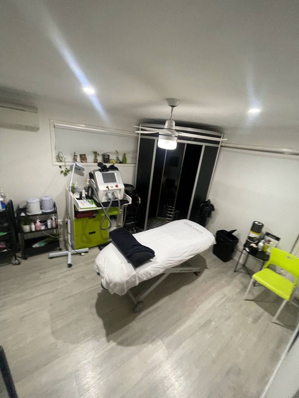 Essential Body Sanctuary | 2 Leah Ct, Wellington Point QLD 4160, Australia | Phone: 0418 460 995