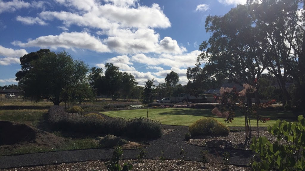 Roy Roberts Landscapes | general contractor | 11 Service Rd, Kialla West VIC 3631, Australia | 0358232845 OR +61 3 5823 2845