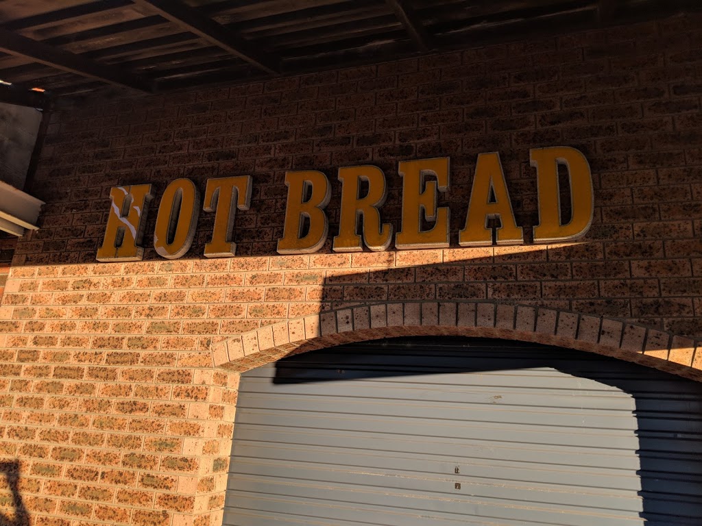 Bazzas Hot Bread | 32 Lamont St, Bermagui NSW 2546, Australia | Phone: (02) 6493 4219