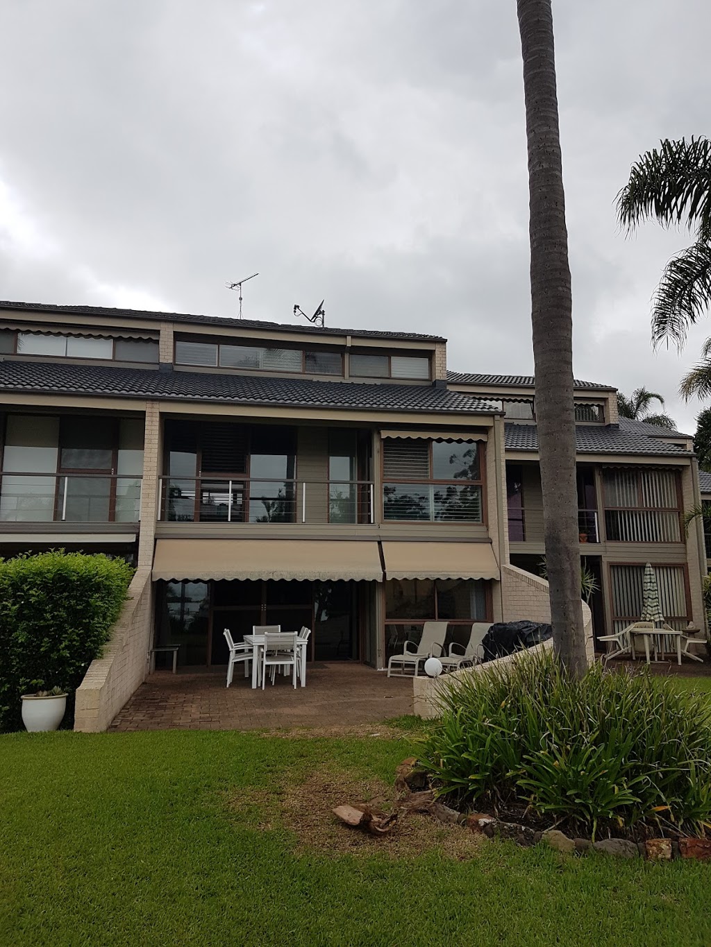 7 The Moorings | 4 Cromarty Rd, Soldiers Point NSW 2317, Australia | Phone: (02) 4981 1577