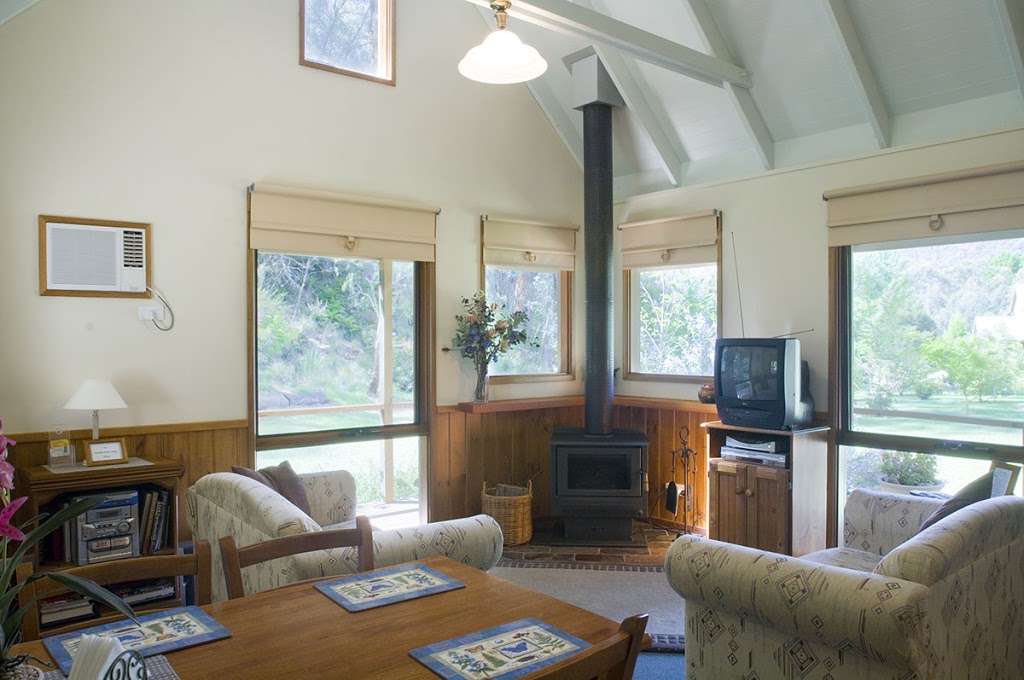 Shady Brook Cottages | 20 Mountain View Walk, Harrietville VIC 3741, Australia | Phone: 0438 050 475