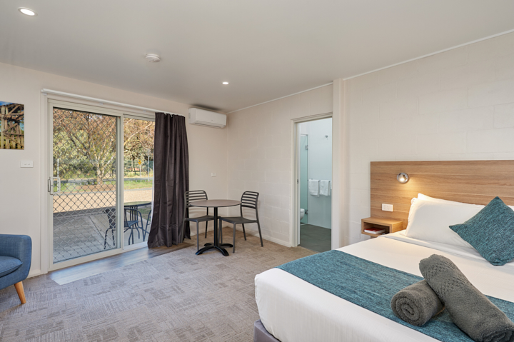 Gundagai Tourist Suites | lodging | 1 Nangus Rd, Gundagai NSW 2722, Australia | 0269444422 OR +61 2 6944 4422