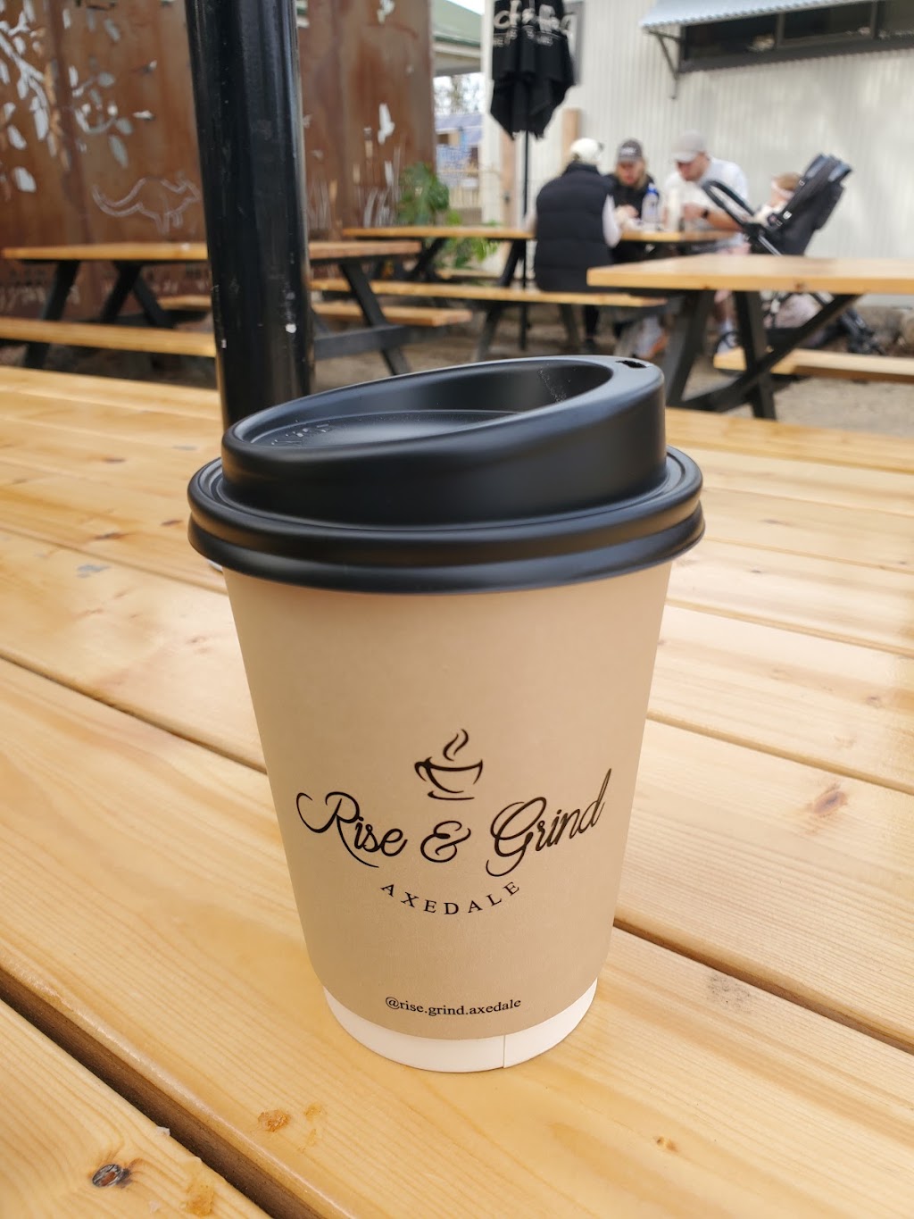 Rise & Grind Takeaway Cafe | 94 High St, Axedale VIC 3551, Australia | Phone: (03) 5439 4916