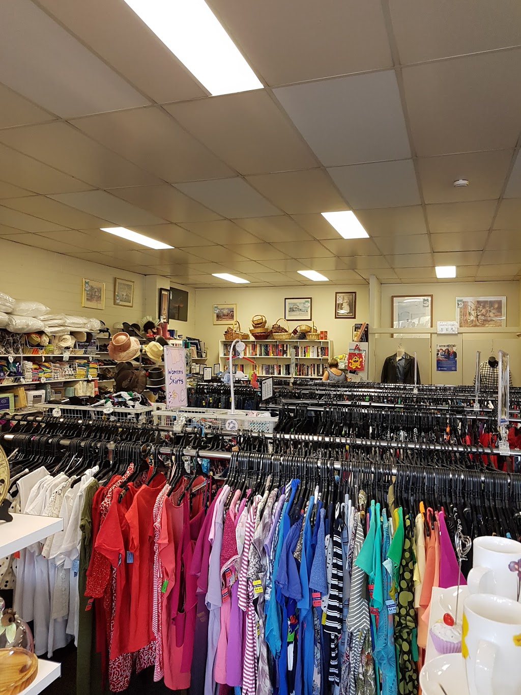 Vinnies Ferntree Gully | store | 32 Forest Rd, Ferntree Gully VIC 3156, Australia | 0397588501 OR +61 3 9758 8501