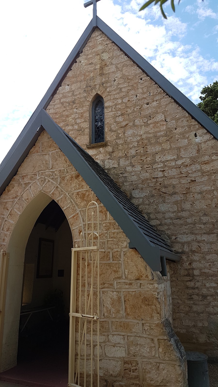 Anglican Church of Australia | church | 69 Lagoon Dr, Yanchep WA 6035, Australia | 0895611421 OR +61 8 9561 1421