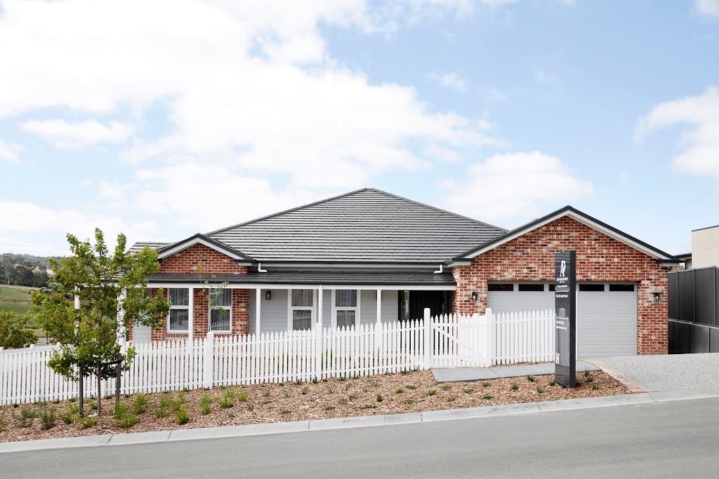 Newenham | real estate agency | 164 Flaxley Rd, Mount Barker SA 5251, Australia | 0882107660 OR +61 8 8210 7660