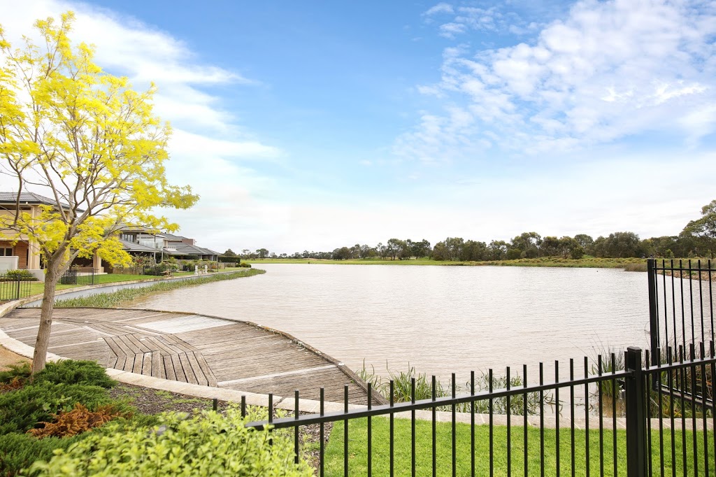 Xus Residence | 9 Viewmount Pl, Sandhurst VIC 3977, Australia | Phone: 0404 366 668