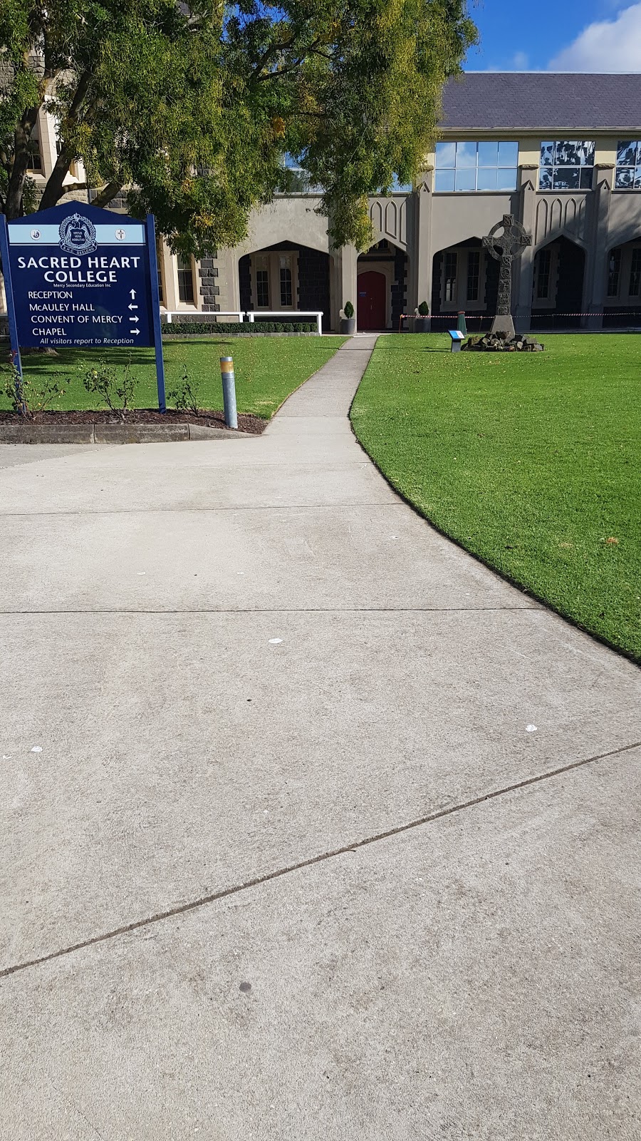 Sacred Heart College | university | Retreat Rd, Newtown VIC 3220, Australia | 0352214211 OR +61 3 5221 4211
