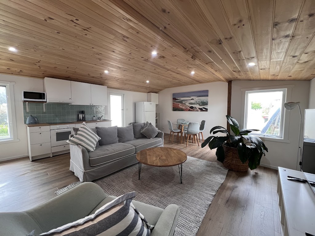 Swanhaven Retreat | School Ave, Newhaven VIC 3925, Australia | Phone: 0449 826 845