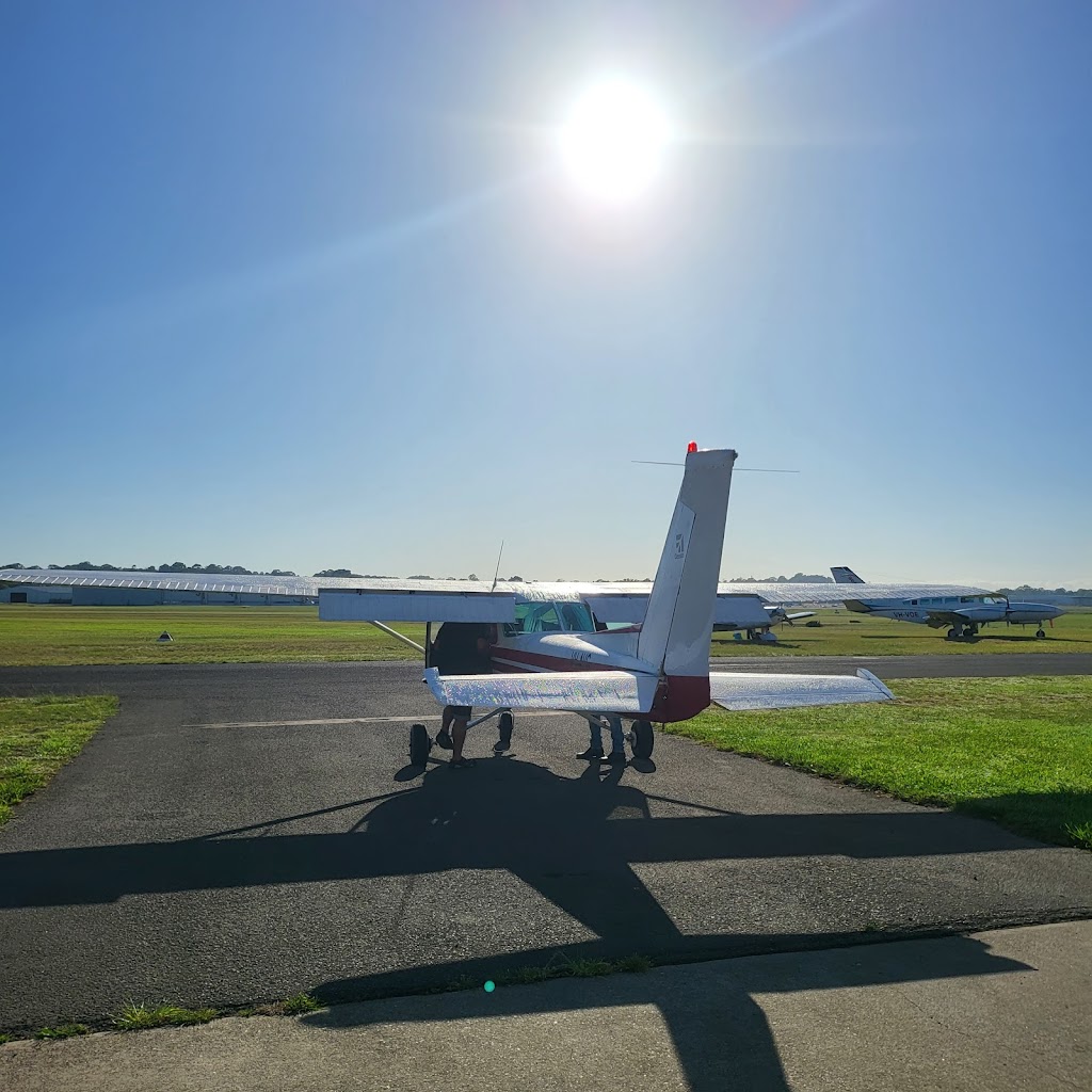 Flight Academy Bankstown | 77 Tower Rd, Bankstown Aerodrome NSW 2198, Australia | Phone: (02) 9791 9155