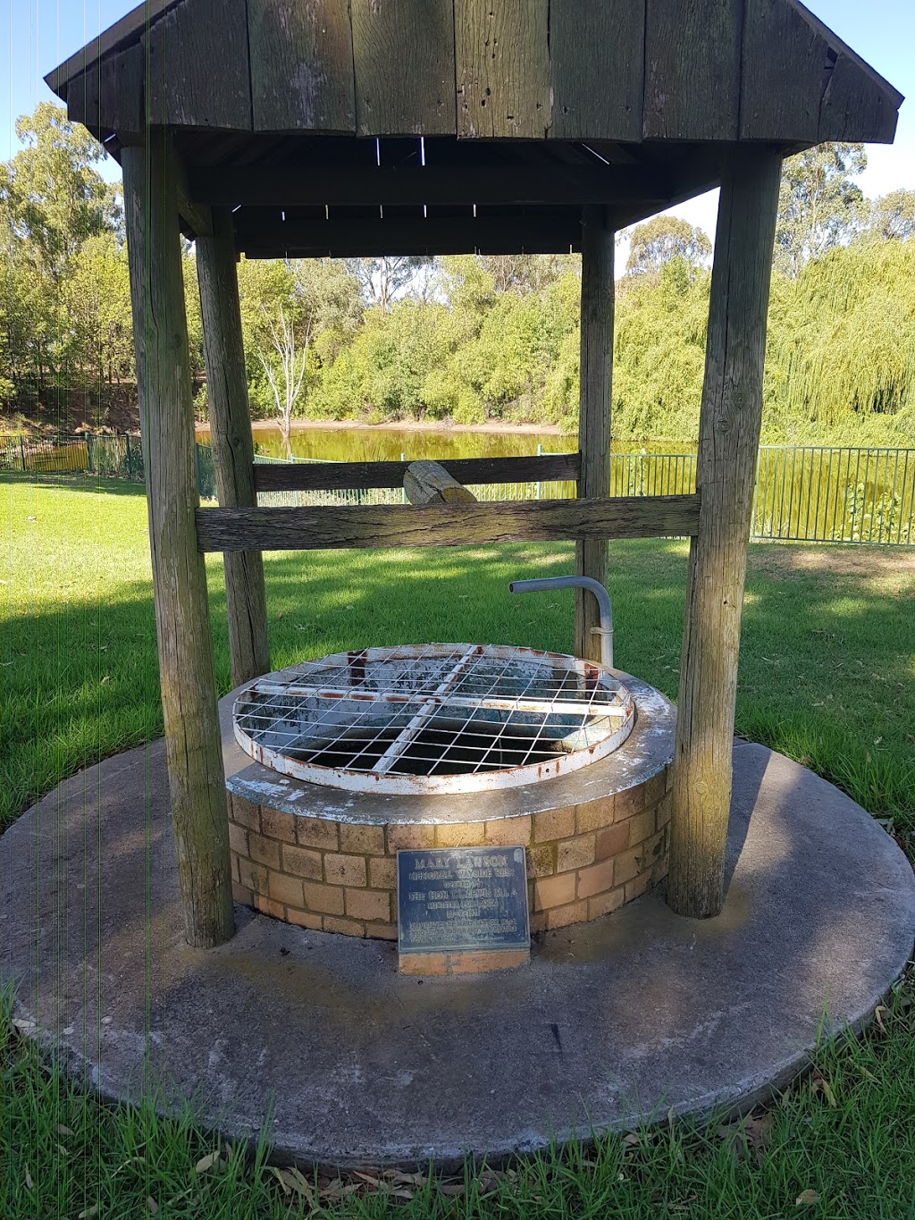 Mary Lawson Wayside Rest | park | Finley NSW 2713, Australia