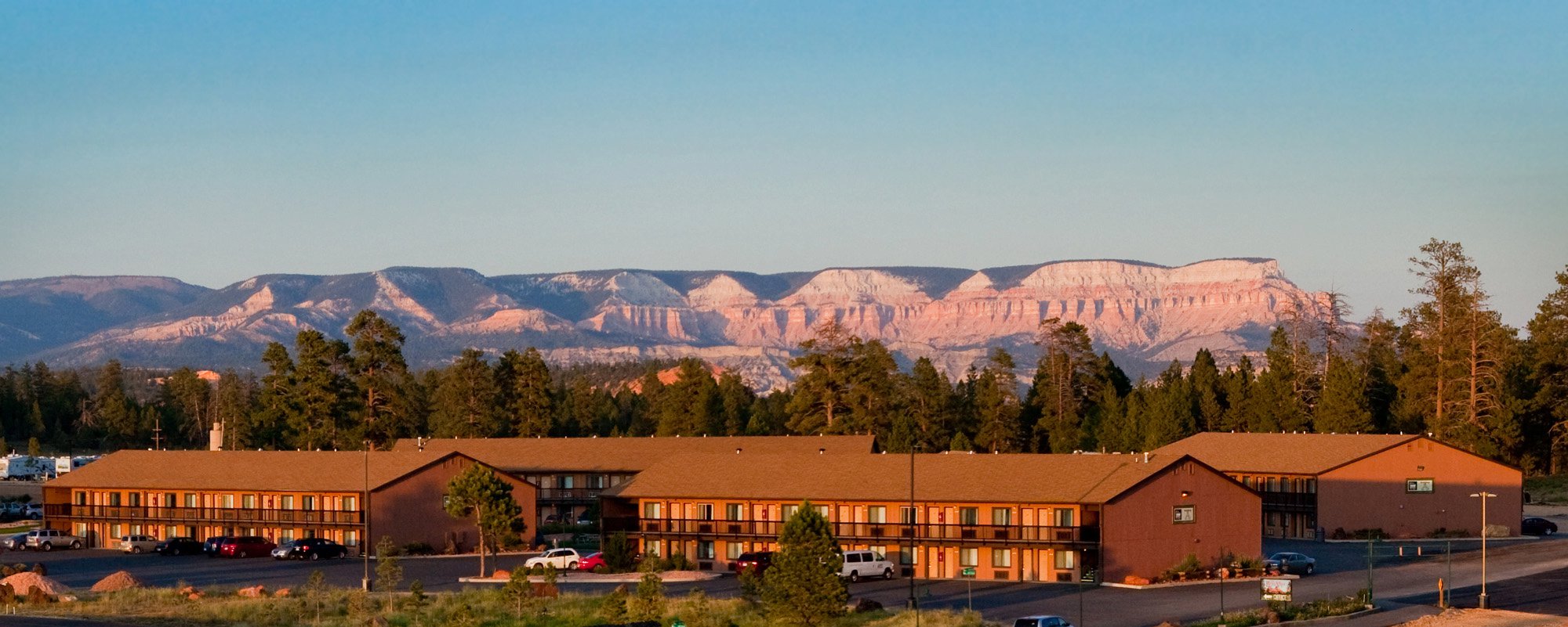 Bryce View Lodge | lodging | 105 Center St, Bryce Canyon City, UT 84764, United States | 4358345180 OR +61 435-834-5180