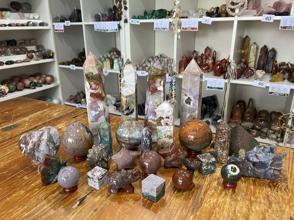 Crystals By Sisters | 38-42 St Covet Ct, Glenlogan QLD 4280, Australia | Phone: 0433 500 842