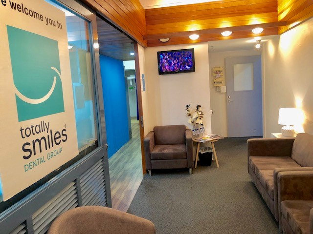 Totally Smiles Nundah | dentist | Suite J, Level 1/1015 Sandgate Rd, Nundah QLD 4012, Australia | 0732663439 OR +61 7 3266 3439