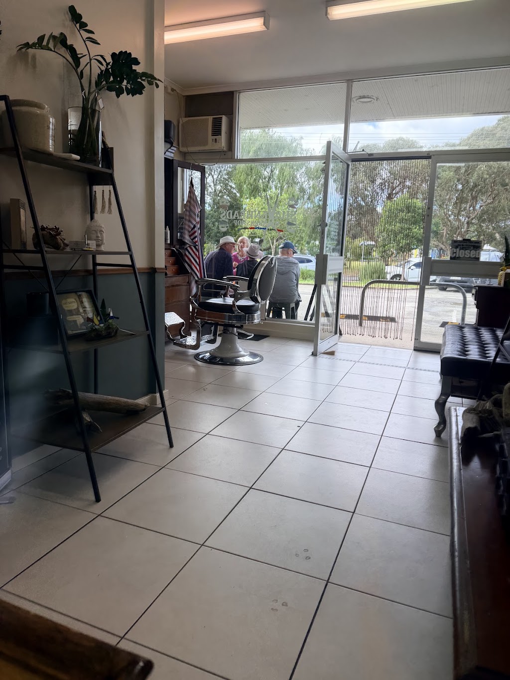 Shaven Heads Barbershop | 141 Shoalhaven Heads Rd, Shoalhaven Heads NSW 2535, Australia | Phone: 0404 608 585