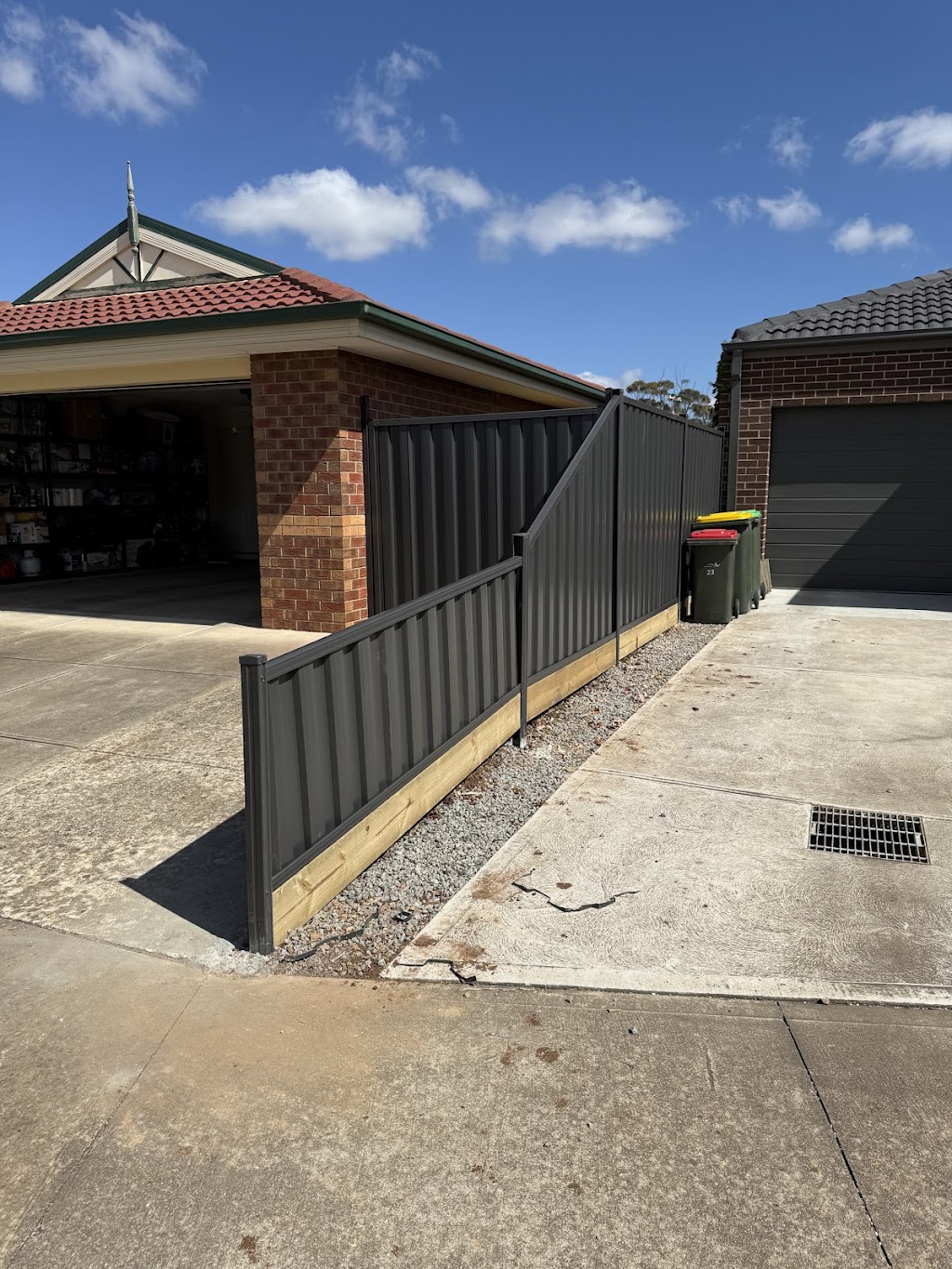 AR Fence Masters | 11 Leichardt Dr, Wyndham Vale VIC 3024, Australia | Phone: 0408 563 737