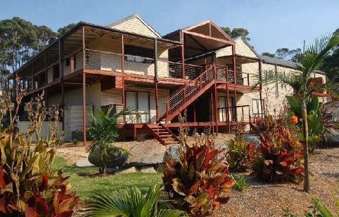 Dolphin Cove Bed & Breakfast | lodging | 336 Pacific Way, Tura Beach NSW 2548, Australia | 0264959193 OR +61 2 6495 9193