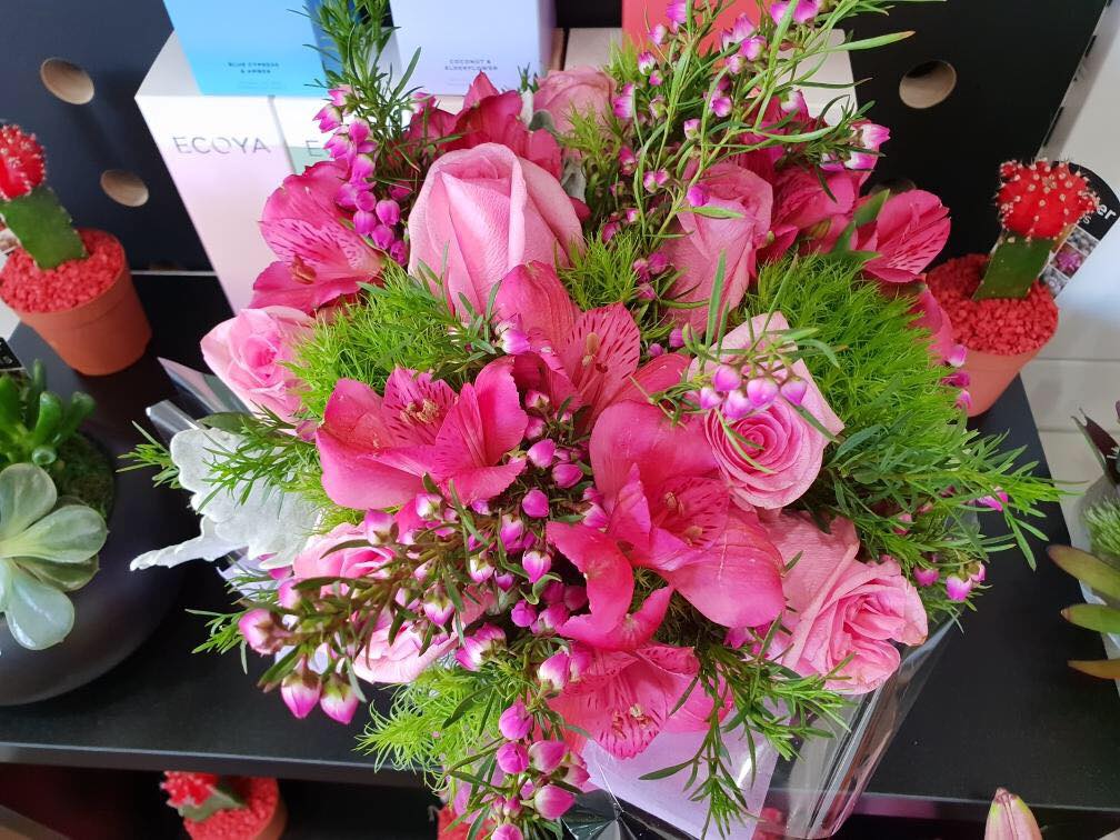 The Flowershop Kensington | florist | 204 Bellair St, Kensington VIC 3031, Australia | 0393723093 OR +61 3 9372 3093