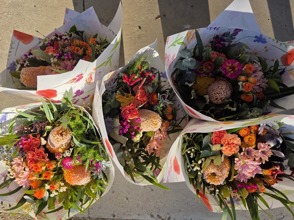 Westernport flowers | 235 Heads Rd, Yannathan VIC 3981, Australia | Phone: 0447 242 862