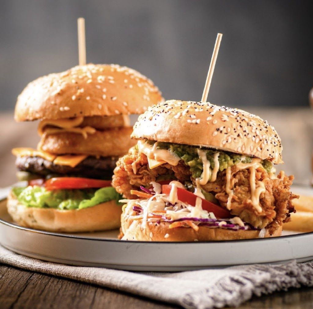 Chop and chew | 801A Pacific Hwy, Belmont South NSW 2280, Australia | Phone: 0466 587 863