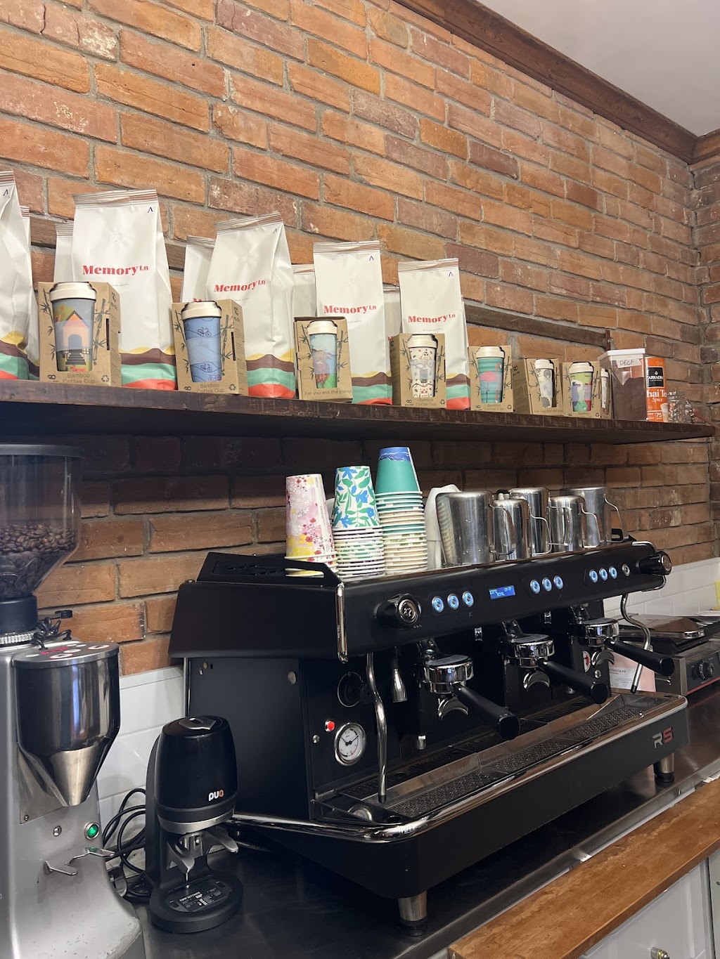 Aitken‘s Corner | 32 Johnstone St, Castlemaine VIC 3450, Australia | Phone: 0479 047 783