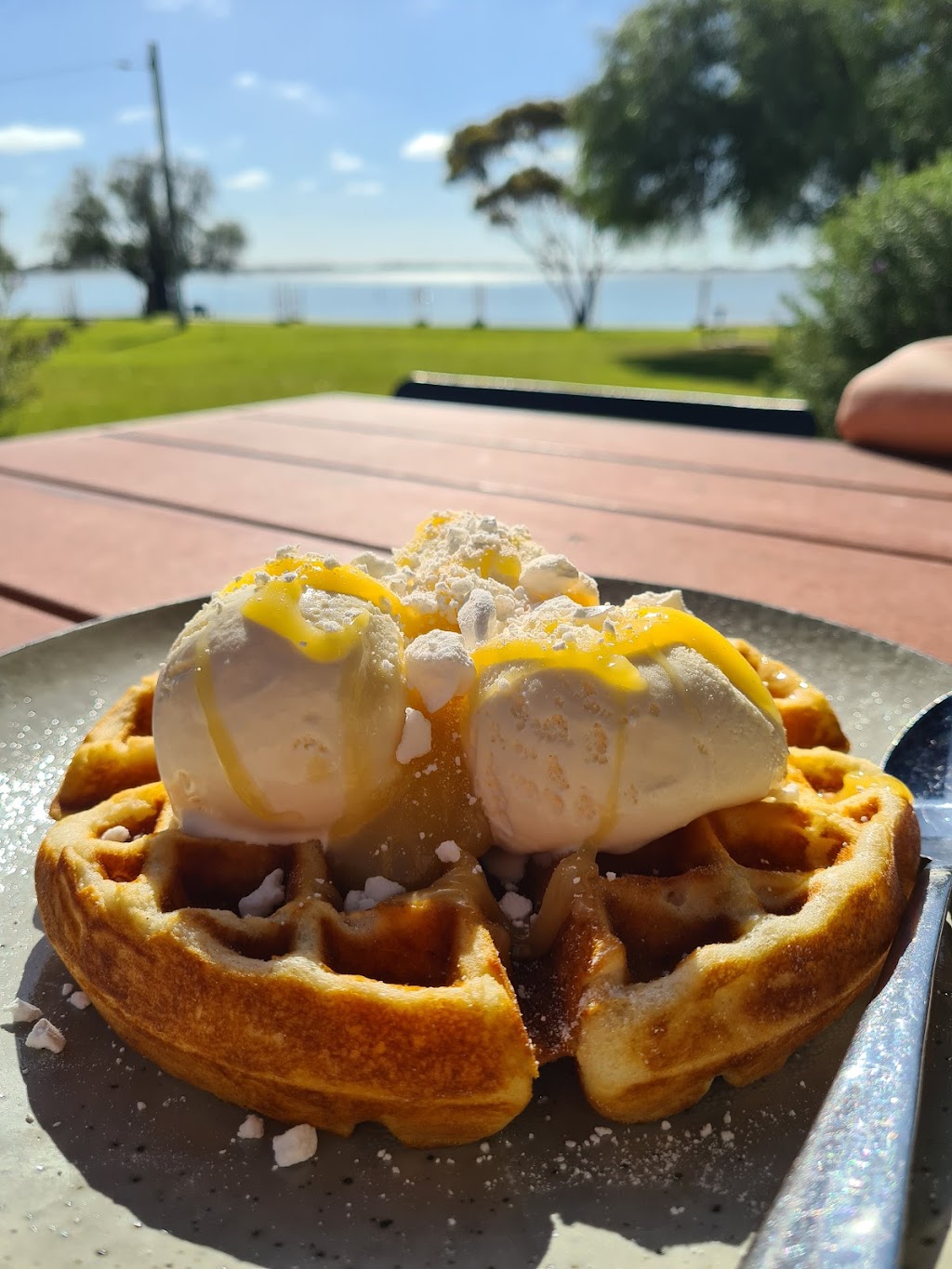 Catalina Grill House | 12 Willakool Dr, Lake Boga VIC 3584, Australia | Phone: 0475 264 594