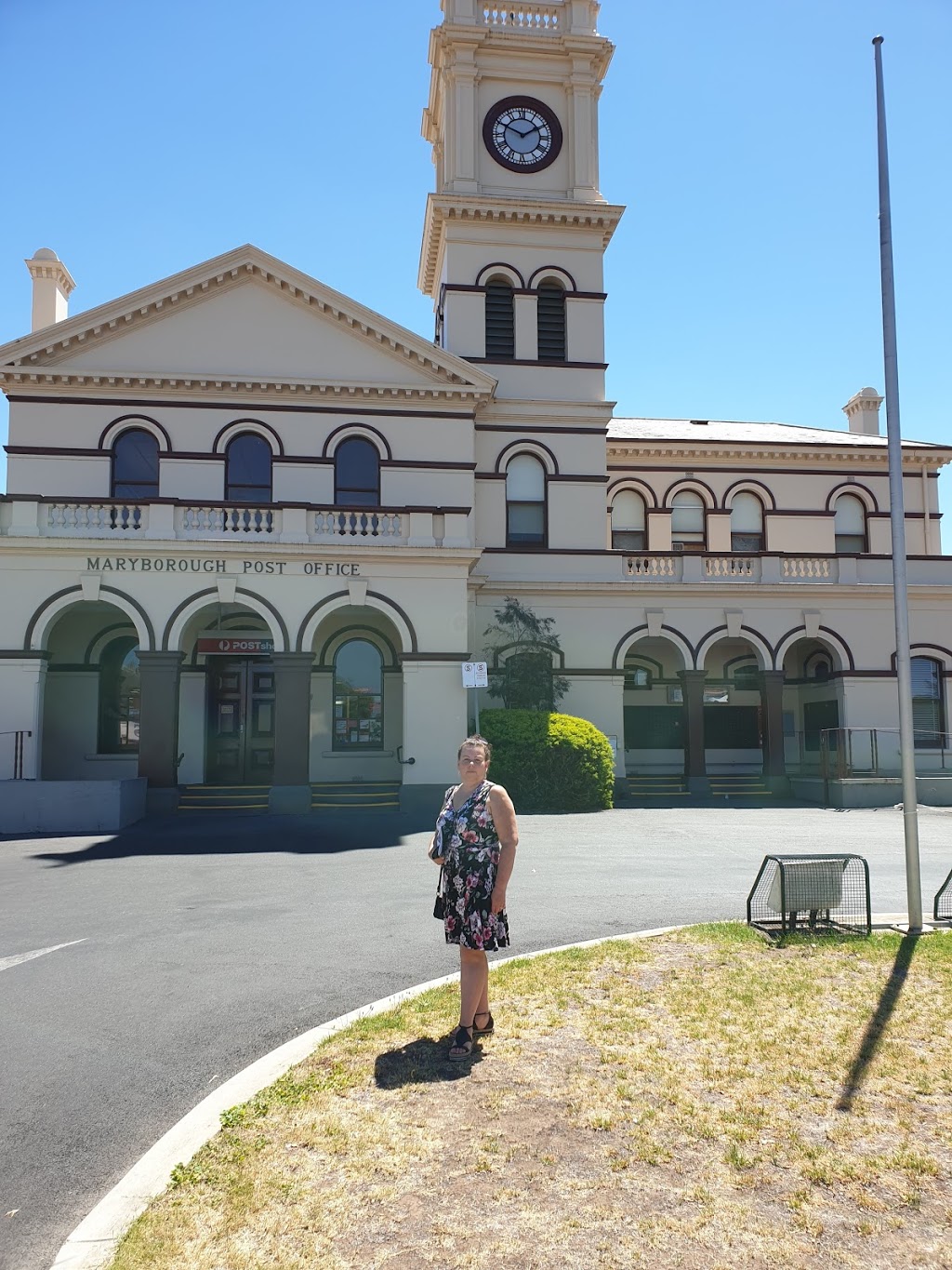 The Supreme Bar & Restaurant | 1 Havelock St, Maryborough VIC 3465, Australia | Phone: (03) 5461 3300