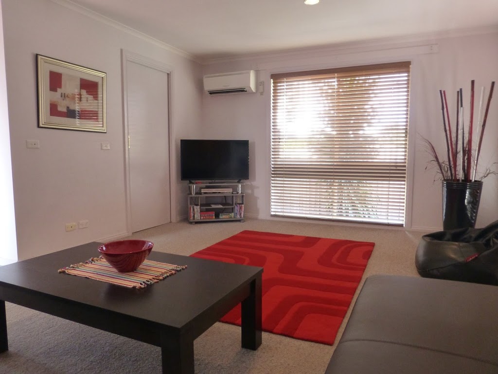 Ocean Grove Holiday House | lodging | 20 Barramundi Cres, Ocean Grove VIC 3226, Australia | 0408496636 OR +61 408 496 636