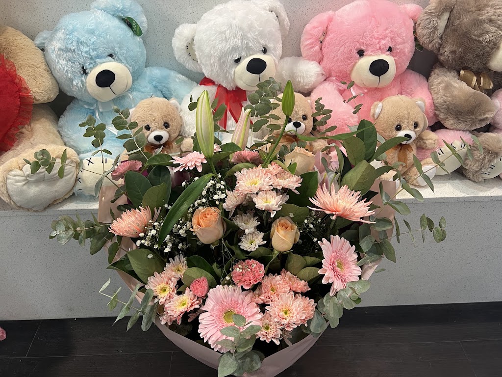 Bright Flowers Mount Annan | 9/11-13 Main St, Mount Annan NSW 2567, Australia | Phone: 0466 339 666