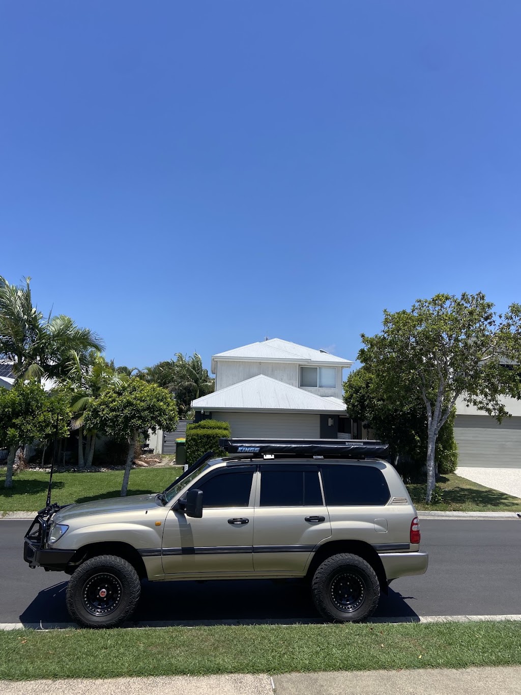 Tinted Vision | Pineapple Pl, Glass House Mountains QLD 4518, Australia | Phone: 0432 897 529