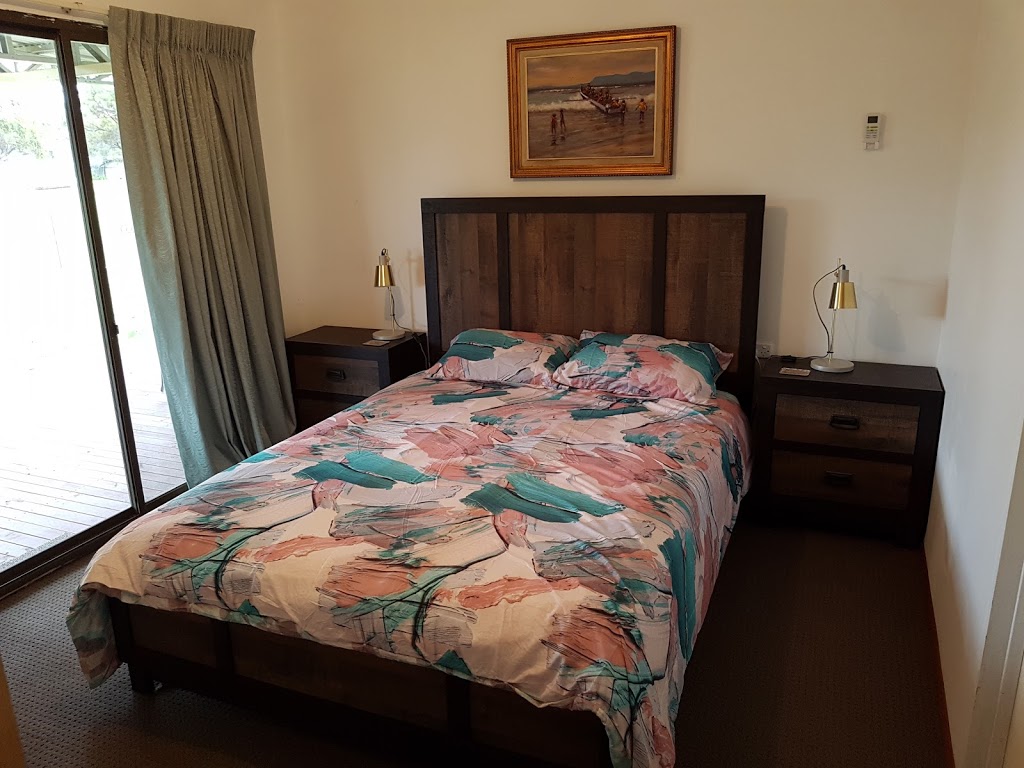 The Place Guesthouse | Koojan Pool Rd, Yathroo WA 6507, Australia | Phone: 0417 976 409