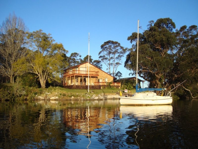 Riverbend | lodging | 39 Sproxtons Ln, Nelligen NSW 2536, Australia | 0244781081 OR +61 2 4478 1081