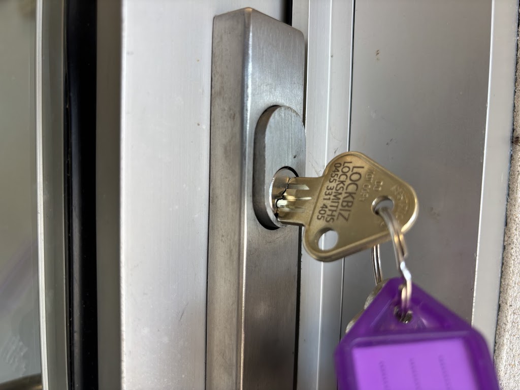 Lockbiz Locksmiths | 64 Porters Rd, Kenthurst NSW 2156, Australia | Phone: 0455 331 405
