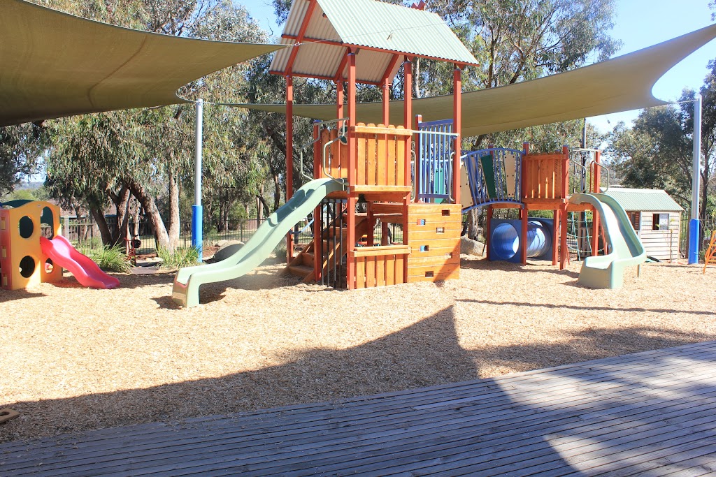 Eltham Woods Childcare Co-Operative | 50 Frank St, Eltham VIC 3095, Australia | Phone: (03) 9431 1370