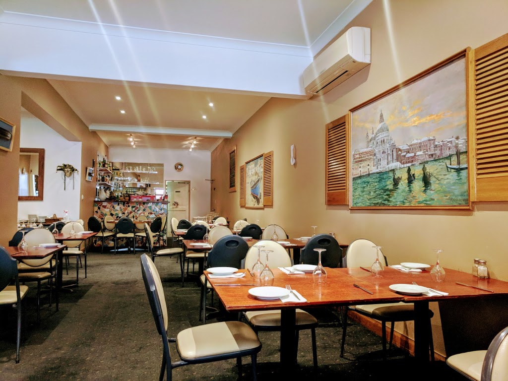 Giovanna Italian Restaurant | restaurant | 285 Anzac Parade, Kingsford NSW 2032, Australia | 0289703172 OR +61 2 8970 3172