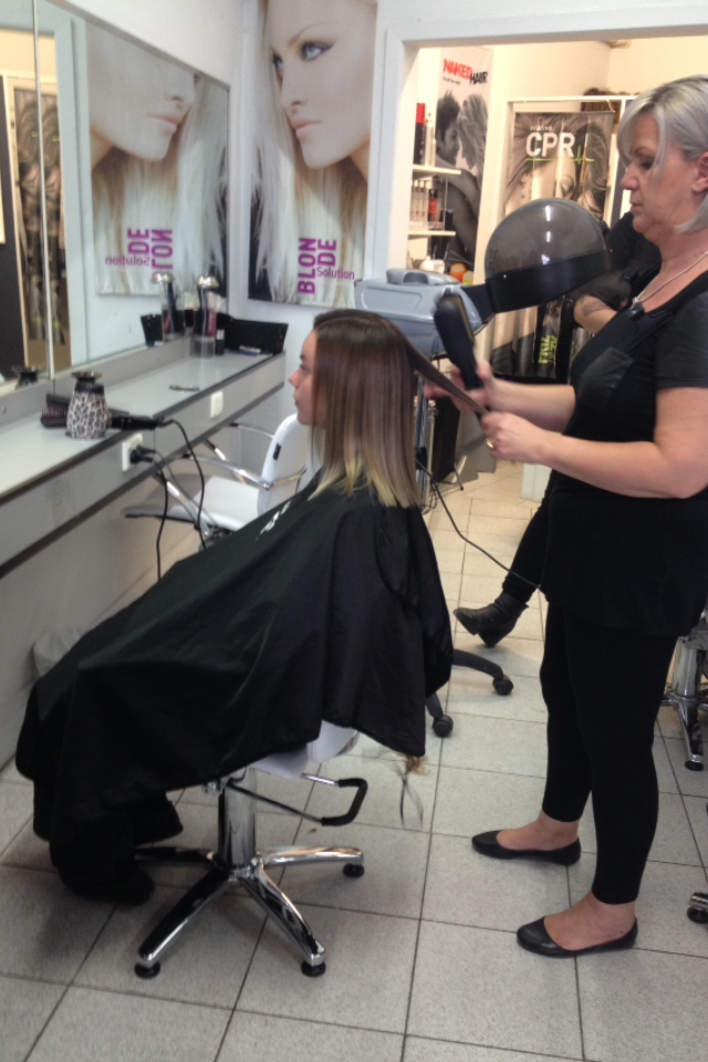 Freedom Hair Artistry | Shop/56 Saywell Rd, Macquarie Fields NSW 2564, Australia | Phone: (02) 8798 2624