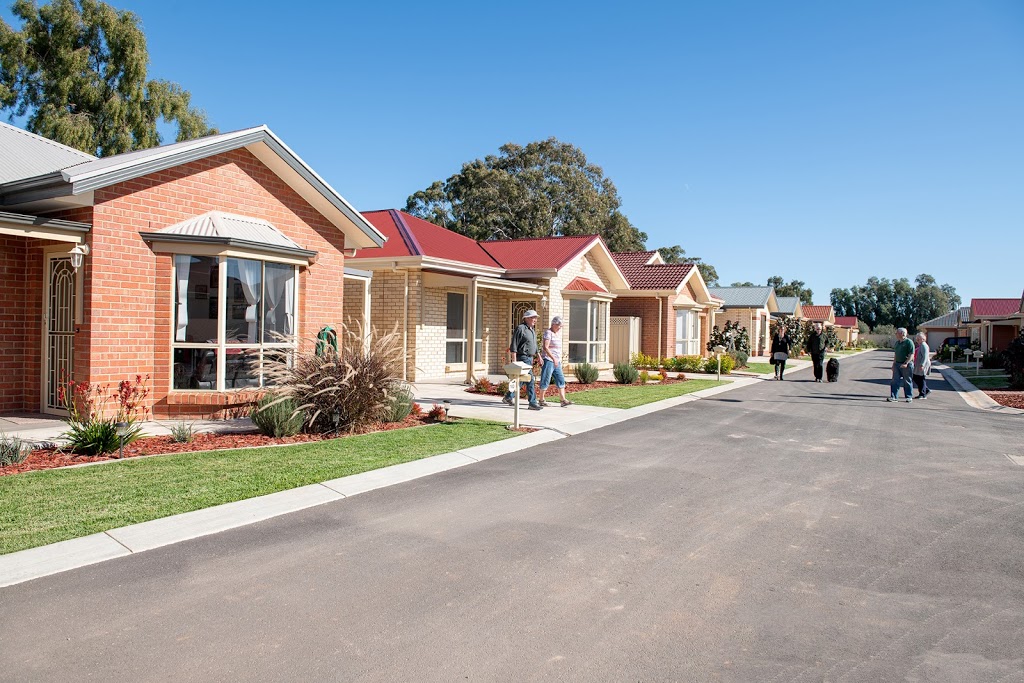 Angle Vale Gardens Retirement Estate |  | 4 Fradd E Rd, Angle Vale SA 5117, Australia | 0881556833 OR +61 8 8155 6833