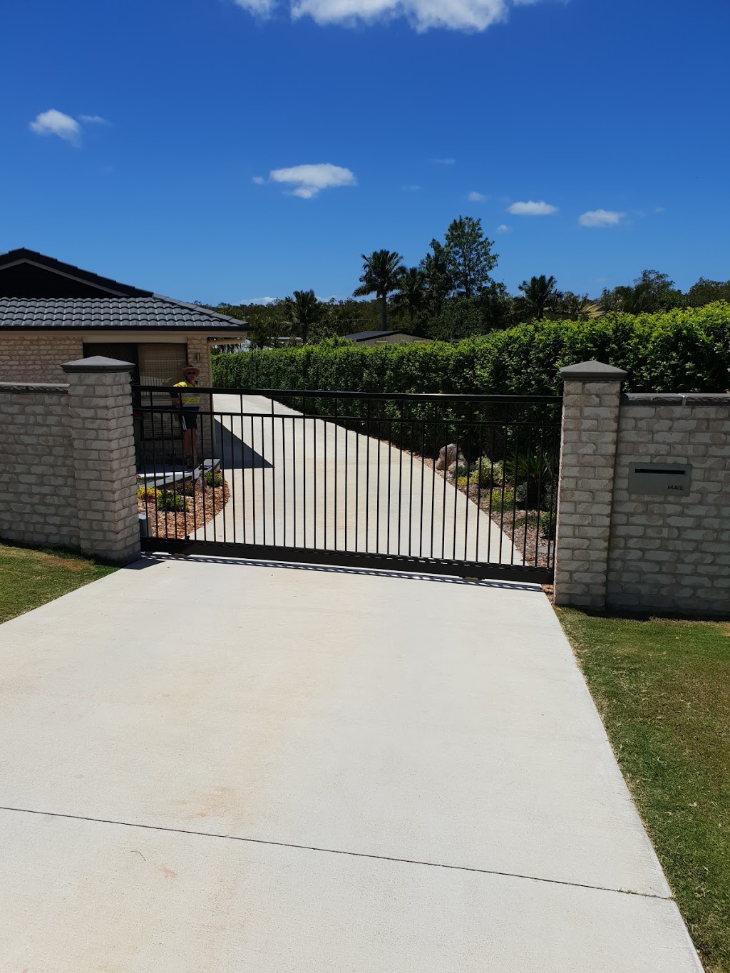 Complete Automated Gates | Triton Ct, Ningi QLD 4511, Australia | Phone: 0407 742 958