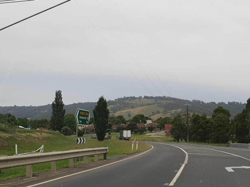 Yarra Glen Cemetery | cemetery | Eltham-Yarra Glen and, Glenview Rd, Yarra Glen VIC 3775, Australia | 1300022298 OR +61 1300 022 298