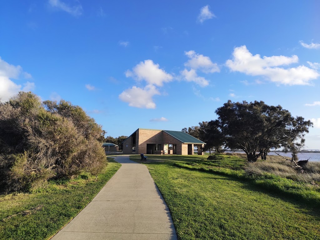 Leschenault Waterways Discovery Centre & Jetty Walk | 187 Old Coast Rd, Australind WA 6233, Australia | Phone: (08) 9796 0122